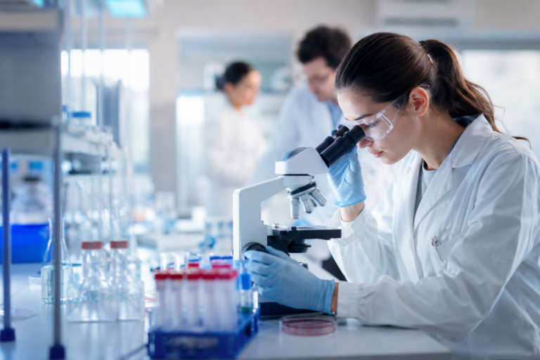 The University of Pécs’s painkiller development has reached a new milestone—the innovative drug candidate may be tested on patients as early as 2027